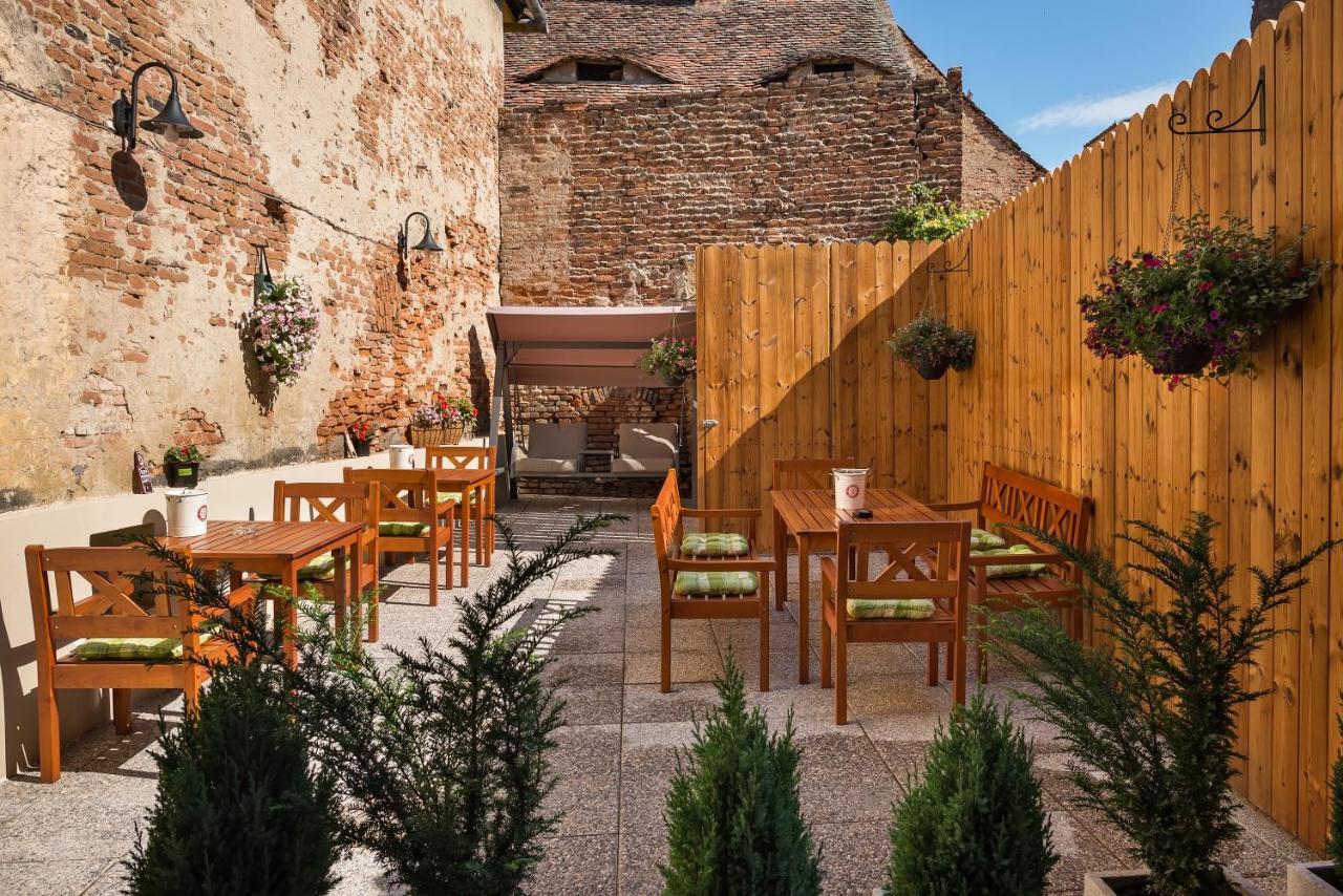 Blumenhaus Sibiu Aparthotel Εξωτερικό φωτογραφία