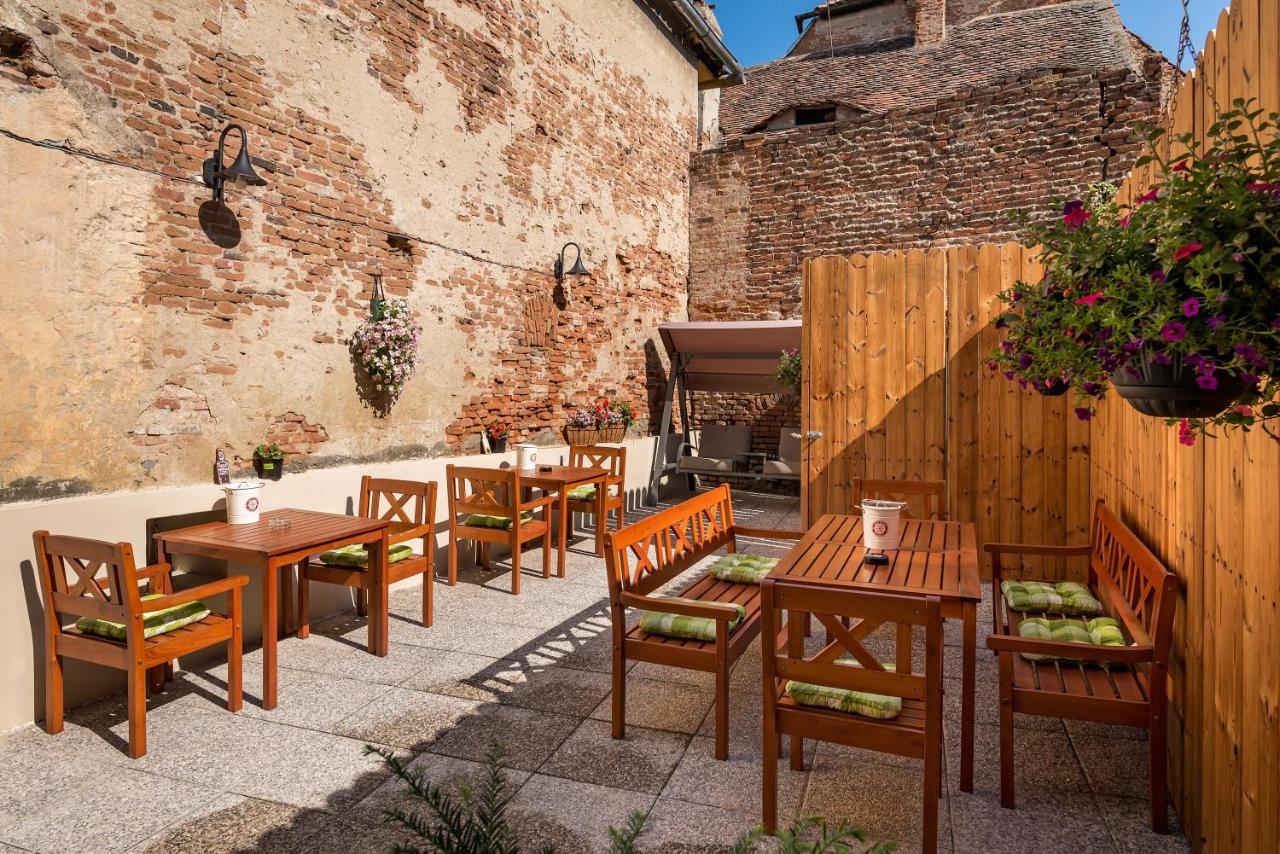 Blumenhaus Sibiu Aparthotel Εξωτερικό φωτογραφία