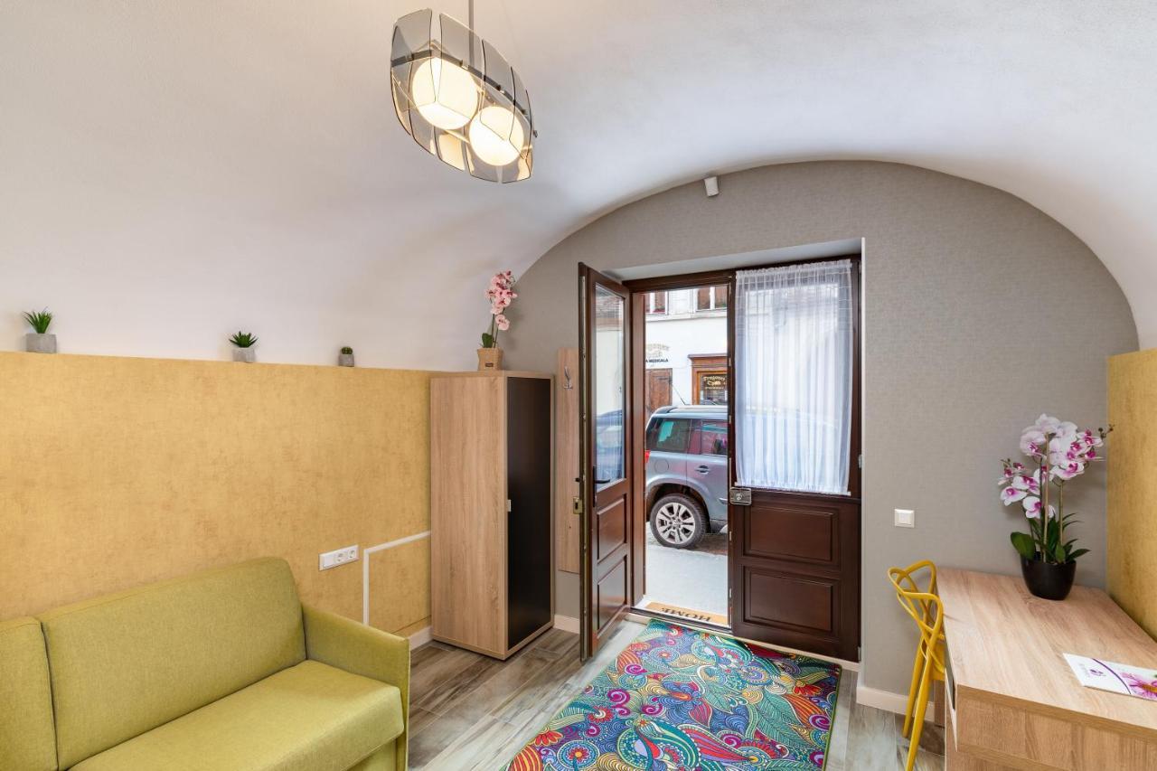 Blumenhaus Sibiu Aparthotel Εξωτερικό φωτογραφία